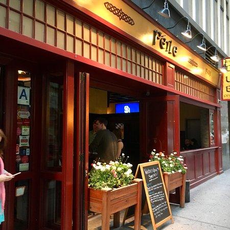 Feile Restaurant and Pub
