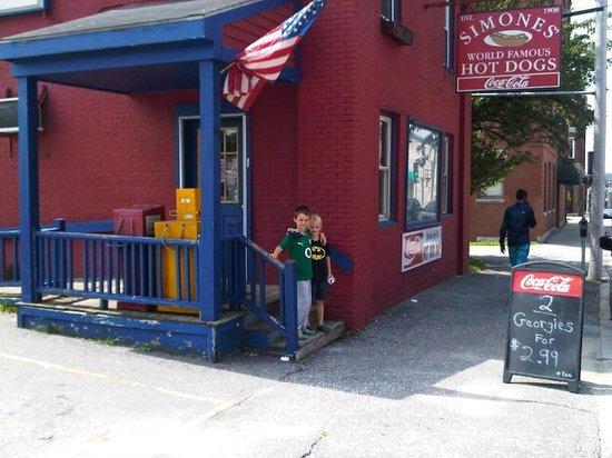 Simones' Hot Dog Stand