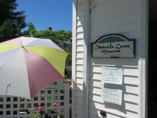 Umbrella Cover Museum