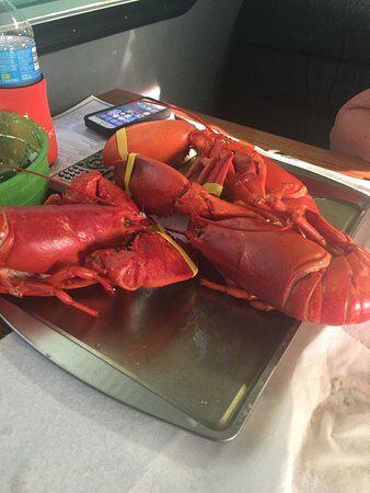 Beach Lobster & Farmstand